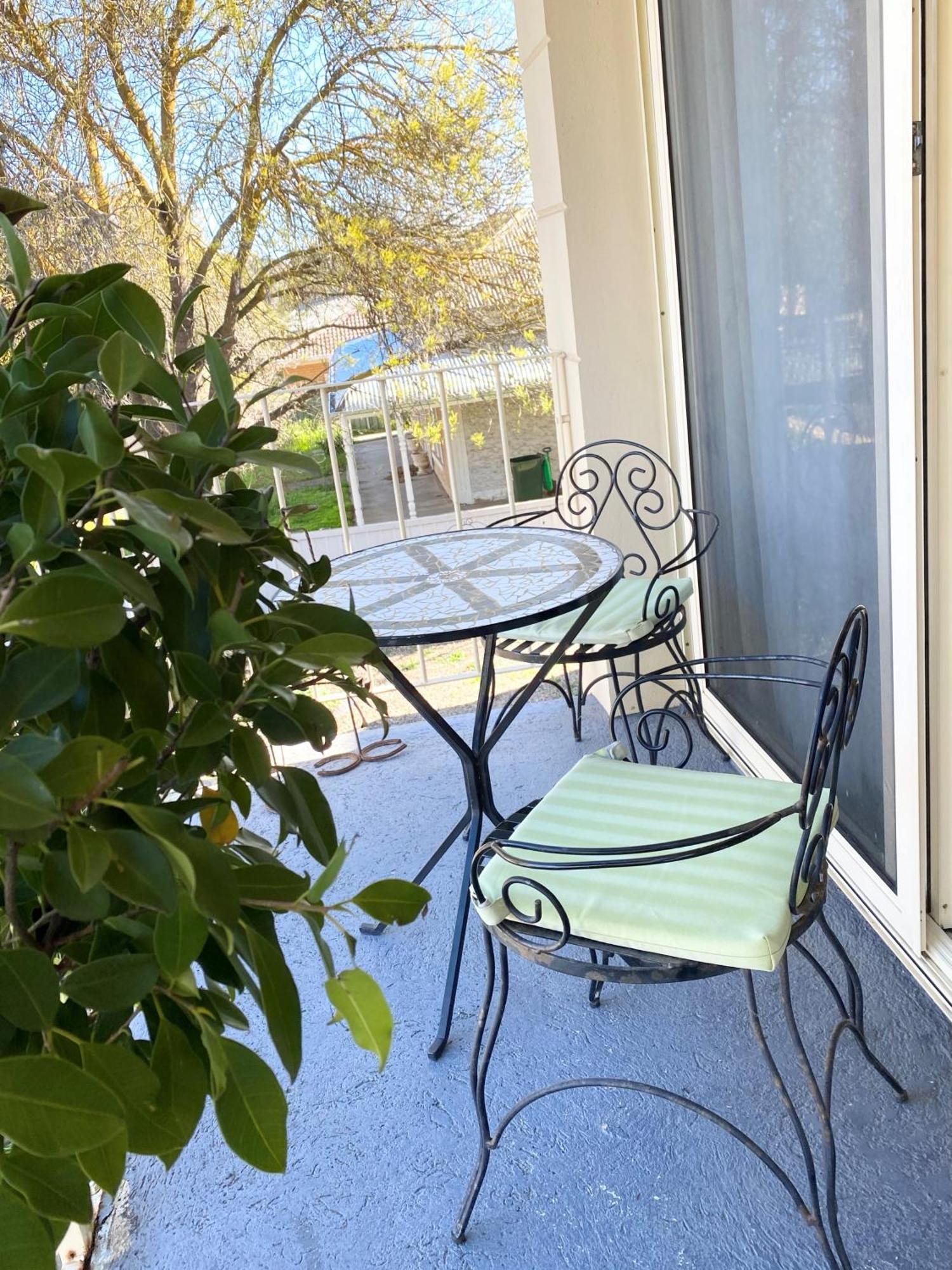 Mews * Angaston
